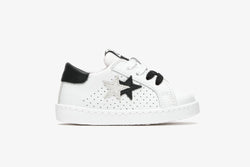 LOW WHITE LEATHER SNEAKERS WITH BLACK DETAILS