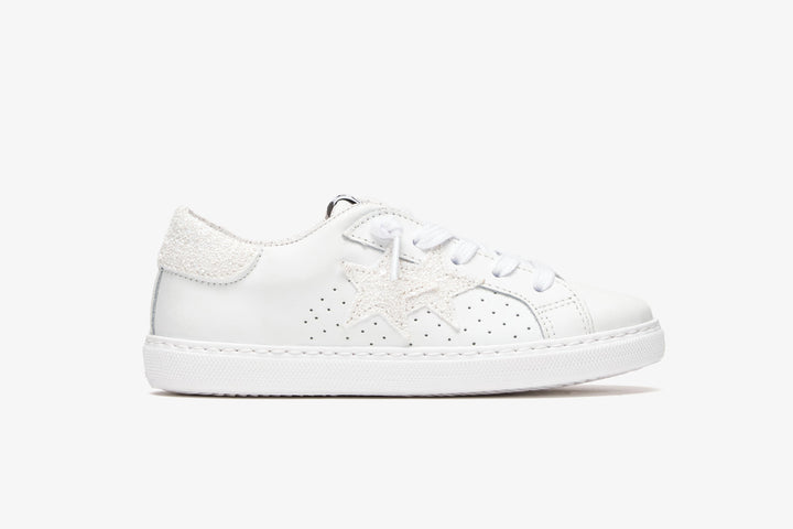 LOW WHITE LEATHER SNEAKERS WITH WHITE GLITTER DETAILS