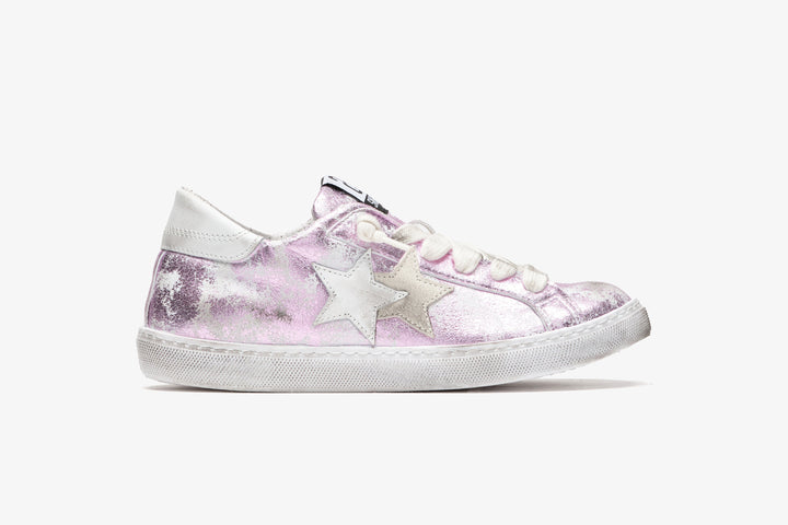 LOW SNEAKERS IN LILAC LAMINATED LEATHER WITH WHITE AND ICE DETAILS AND 
