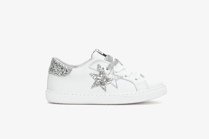 LOW-TOP SNEAKERS IN WHITE LEATHER WITH SILVER GLITTER DETAILS