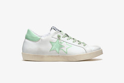 WHITE LEATHER LOW SNEAKER - GREEN PAINT DETAILS WITH "USED" EFFECT