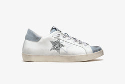 WHITE LEATHER LOW SNEAKER - LIGHT BLUE GLITTERED SPLIT DETAILS WITH "USED" EFFECT