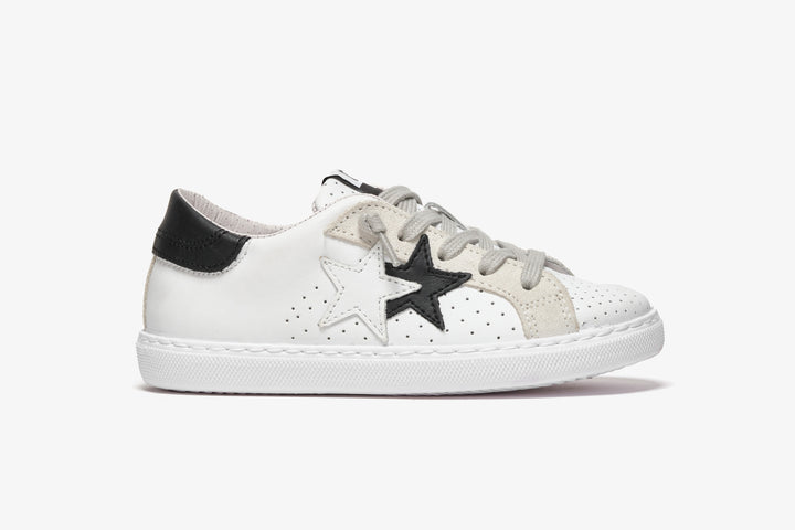 LOW SNEAKERS IN WHITE LEATHER - DETAILS IN ICE CRUST AND BLACK