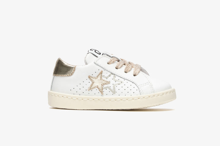 LOW SNEAKERS IN WHITE LEATHER WITH GOLDEN LAMINATED LEATHER DETAILS