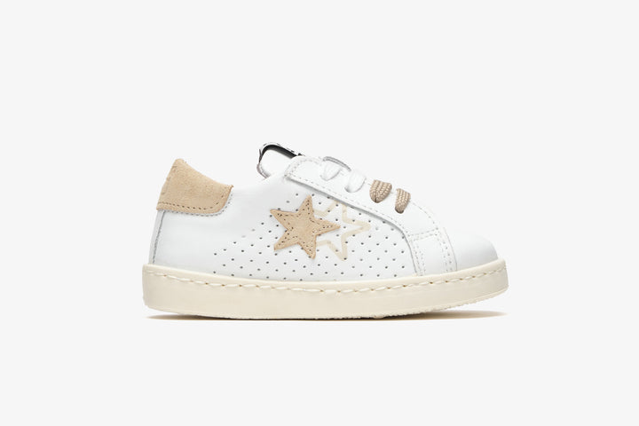 LOW WHITE LEATHER SNEAKERS WITH BEIGE CRUST DETAILS
